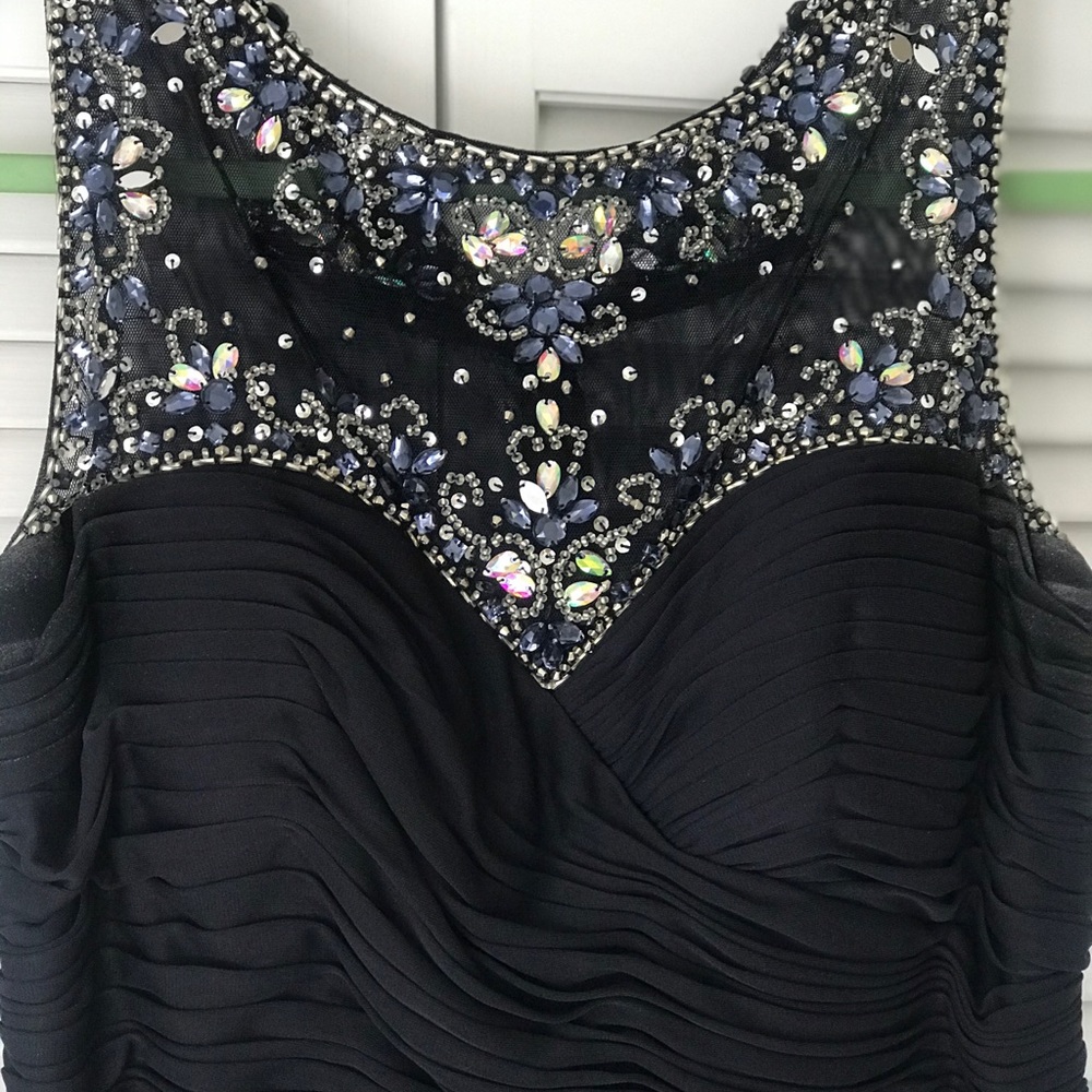 Prom or other formal long gown Size 6 Blue